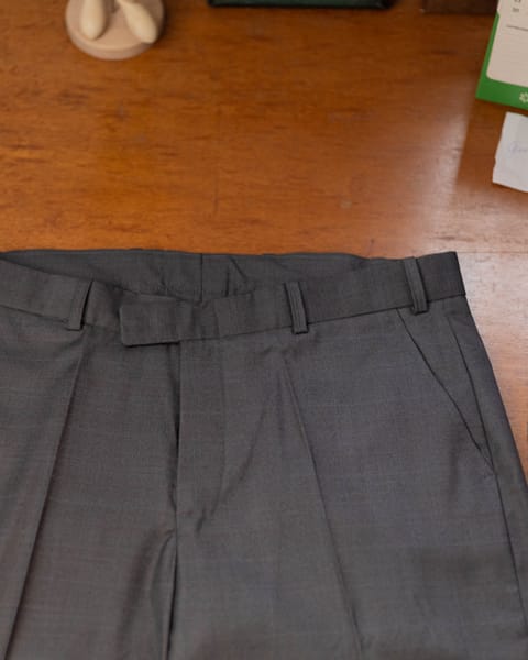 Calça tradicional sob medida