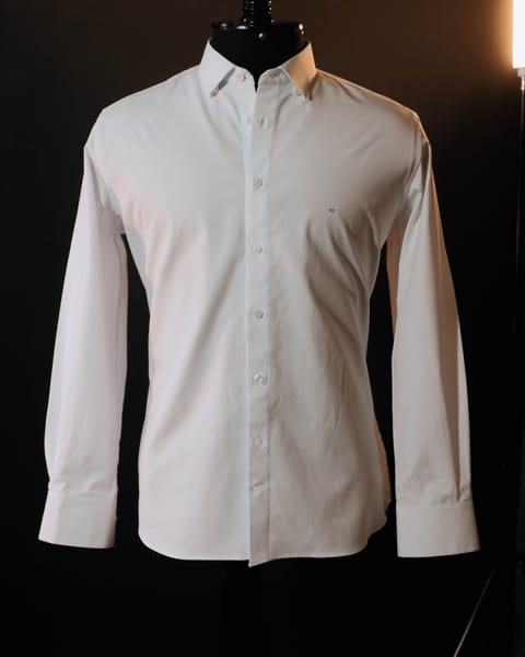 Camisa encorpada sob medida