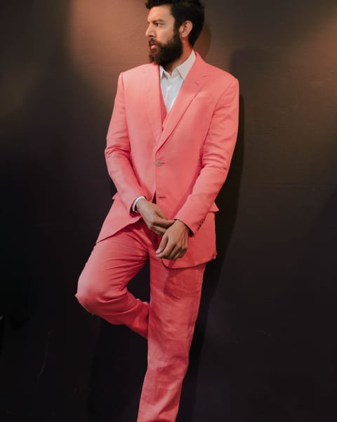 Costume de linho sob medida de dois botões
